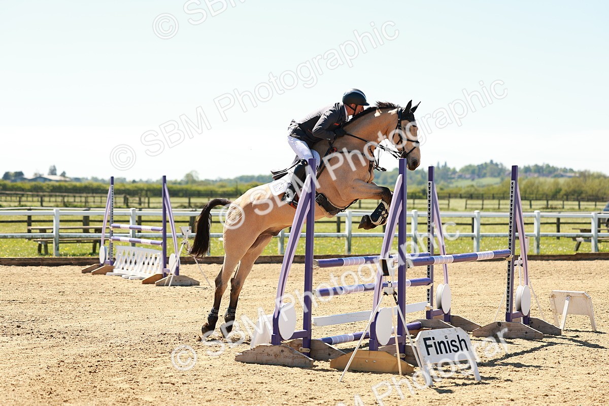 SBM_001192 - Class 4 - Senior Newcomers 1.10m