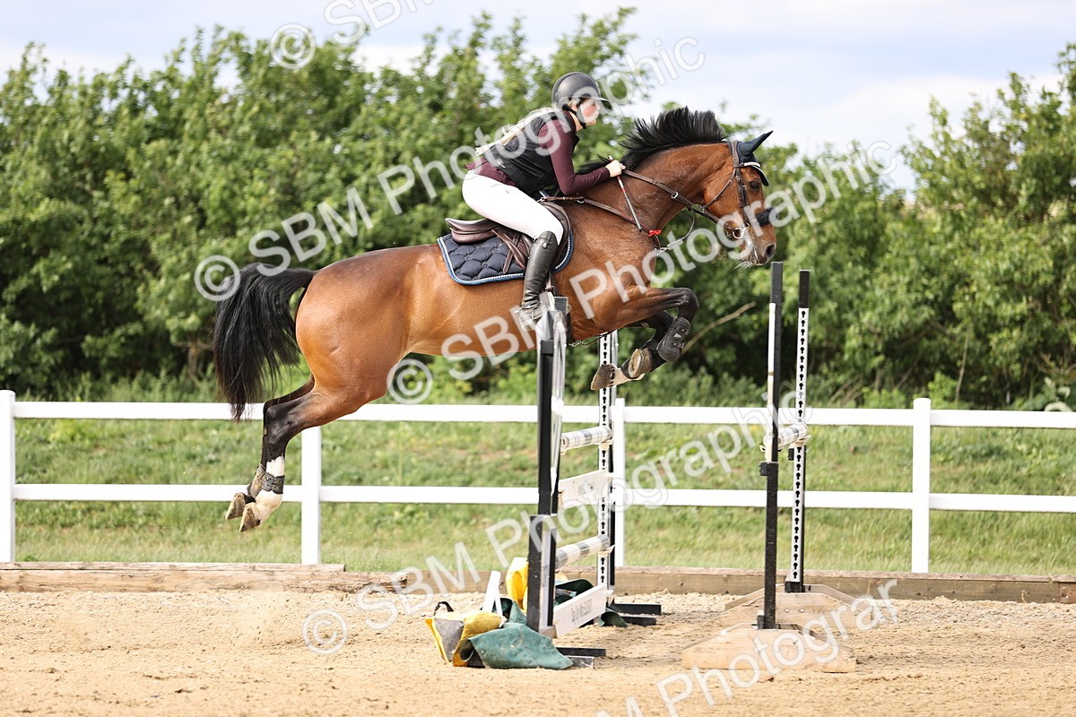 SBM_003810 - Class 13 - Senior Foxhunter - 1.20m