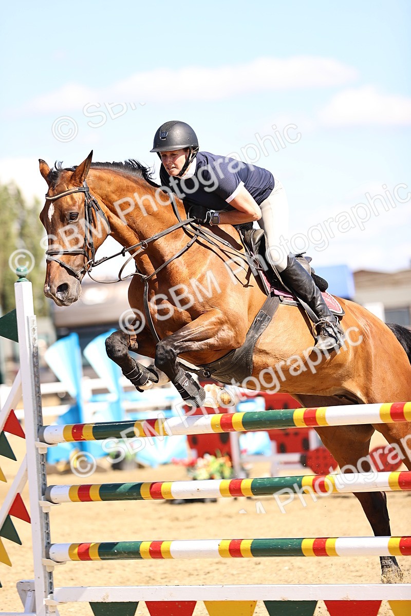 SBM_015615 - Class 16 - Senior foxhunter - 1.20m Open