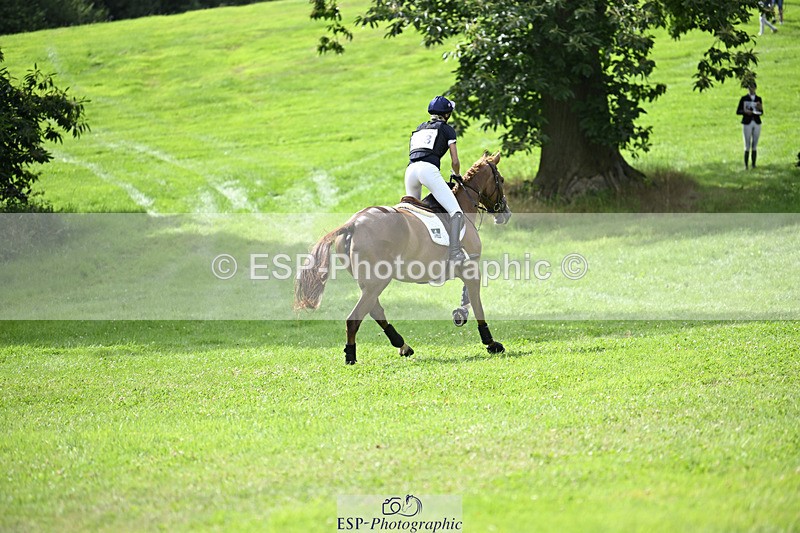 240804-103751-10598 - 353-Maja_Hullah-ORANJE_SPR