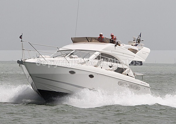 100613 HED FAIRLINE PHANTOM 38 IMG_1592 - Flybridge Cruisers