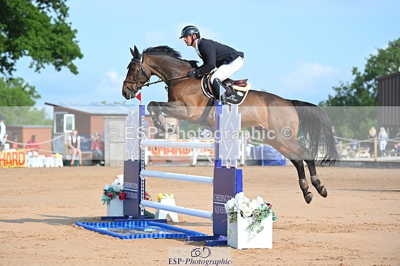 230721A-091843-04918 - Cls 2, 2 Star Small 1.30m