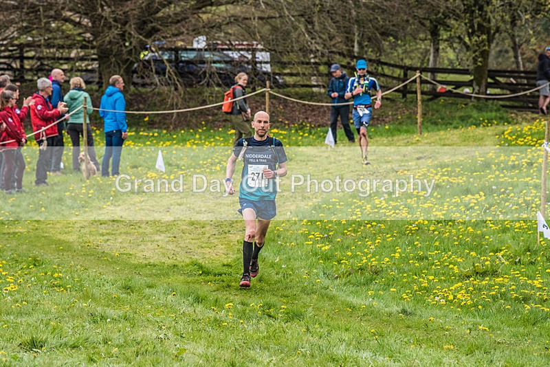 3 Peaks-2043 - The 3 Peaks Race - The Finish - Saturday 29th April 2023