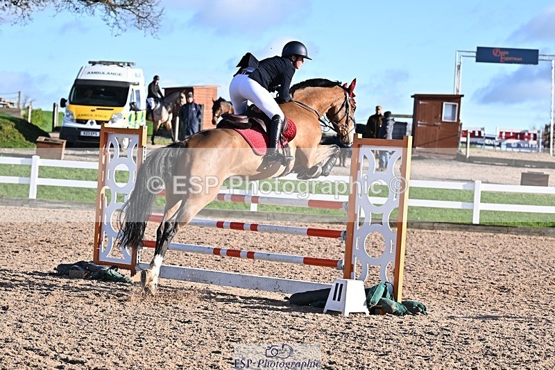 251119-130043-00415 - Cls 4 Newcomers and 1.10m Open