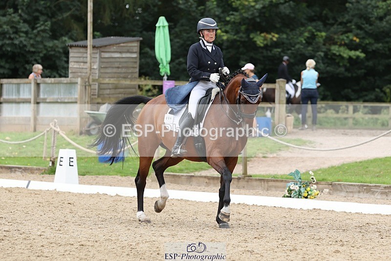 240810-151624-03952 - 231-Louise.Hutchinson-Donnarella