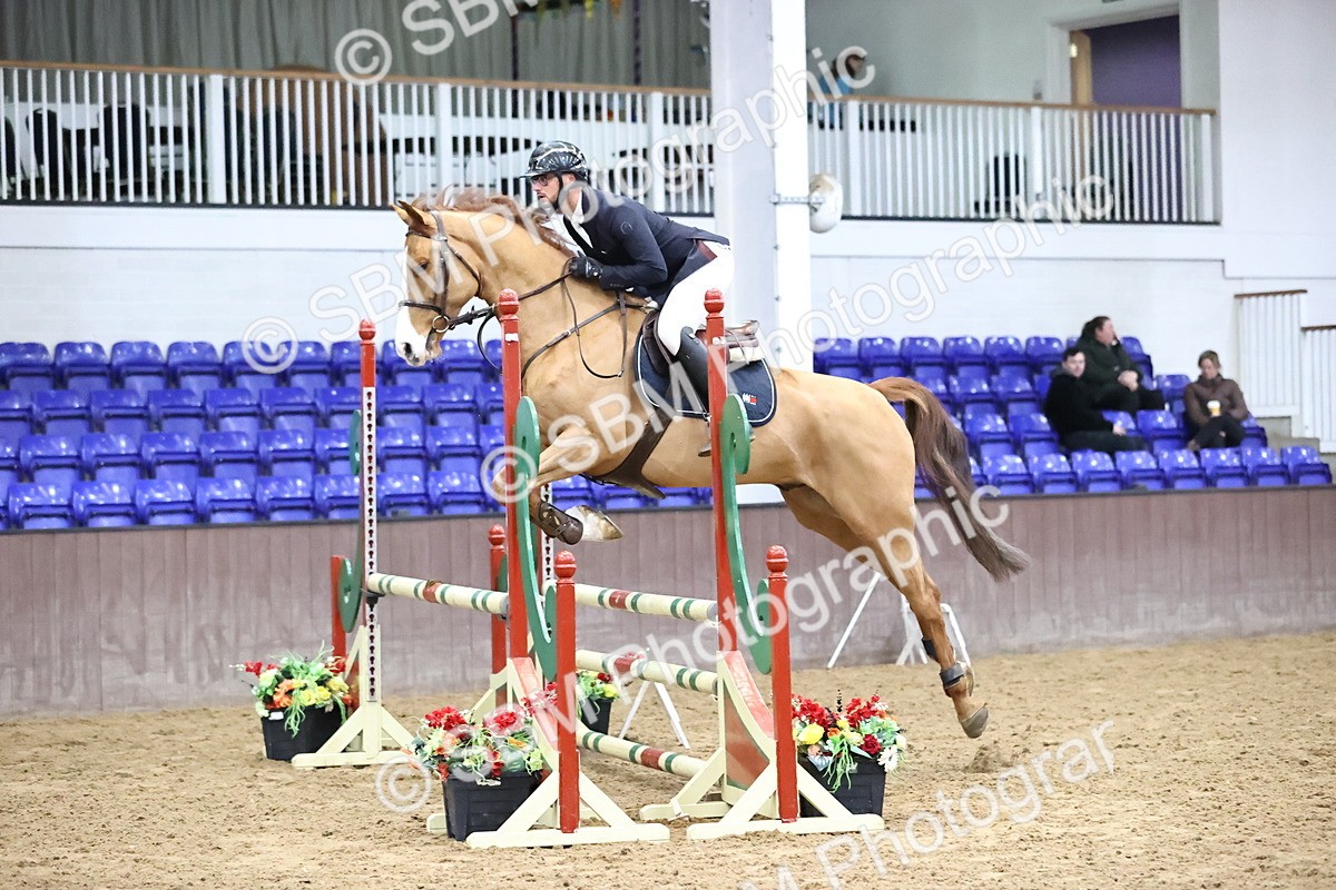 SBM_2240 - Class 8 - Nupafeed Supplements Senior Discovery/ 1m Open