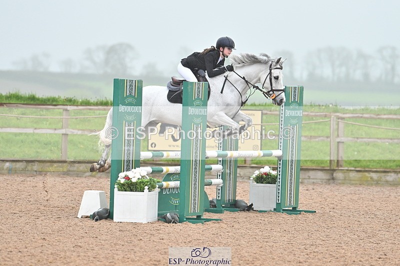 240505A-124623-05176 - Cls 4 Blue Chip Pony Newcomers & 1m Open