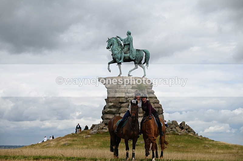 DSC_7048 - Time at Statue 12:45 to 13:15