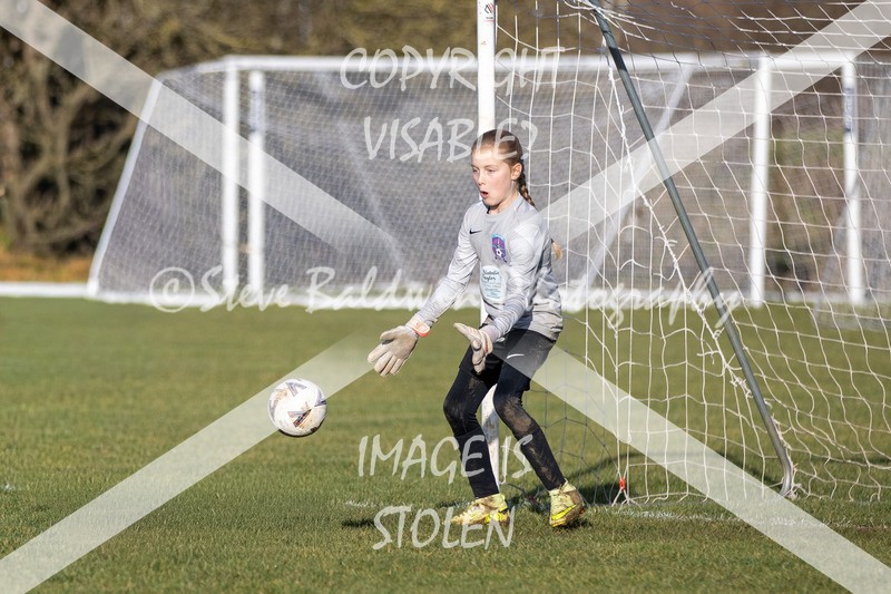1DX30820 - 2026-01-17 FC Abbey Meads U9 Purple Girls V Develop FC U9 Girls