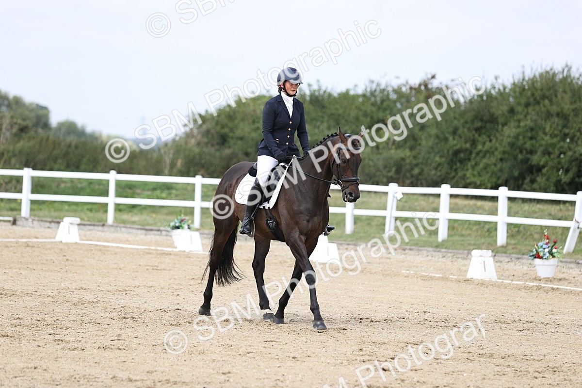 SBM_016890 - Class 14 Novice 23 - 11.53-12.56