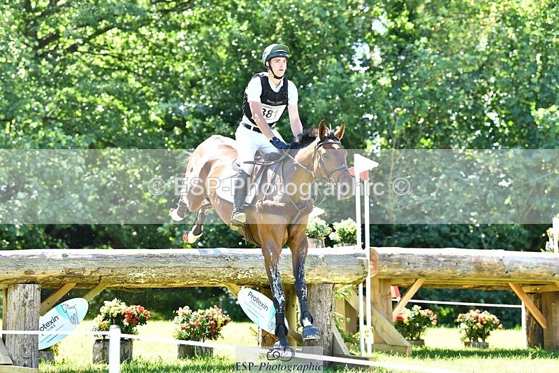 260530A-120103-13191 - C-381-Max.Warburton