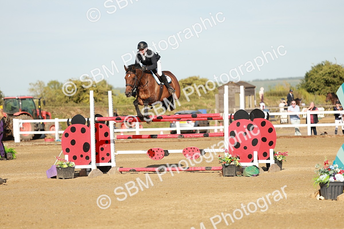 SBM_008746 - Class 6 - National 1.30m 1.40m Open Handicap