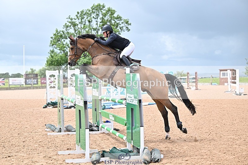 260610-121240-00385 - Cls 5 Snr Newcomers and 1.10m
