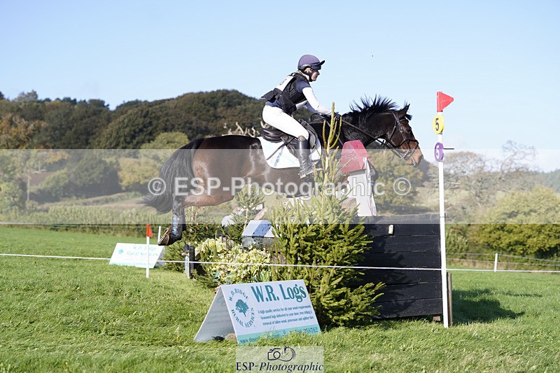 241025-112406-06247 - 018-Alice.Robinson-DERRYS.DIAMOND.CAVALIER