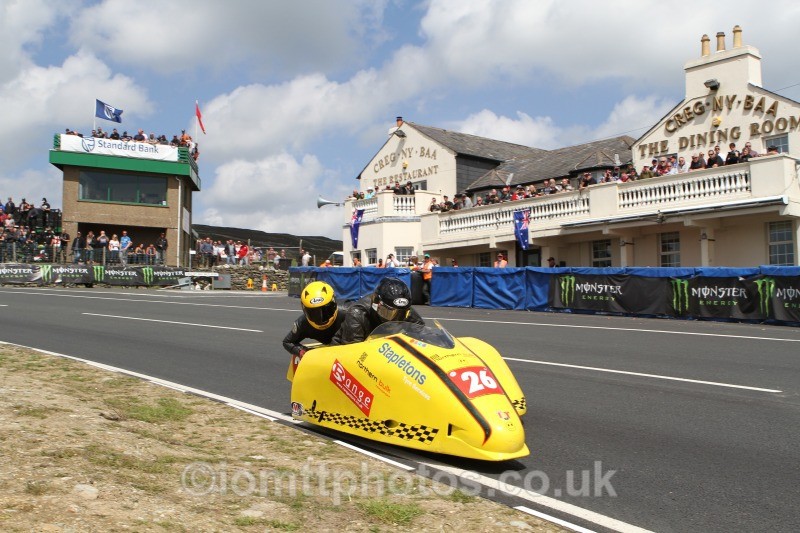 John Saunders / Robert Lunt Shelbourne / Stapletons Tyre Services - Sure Sidecar Race 1