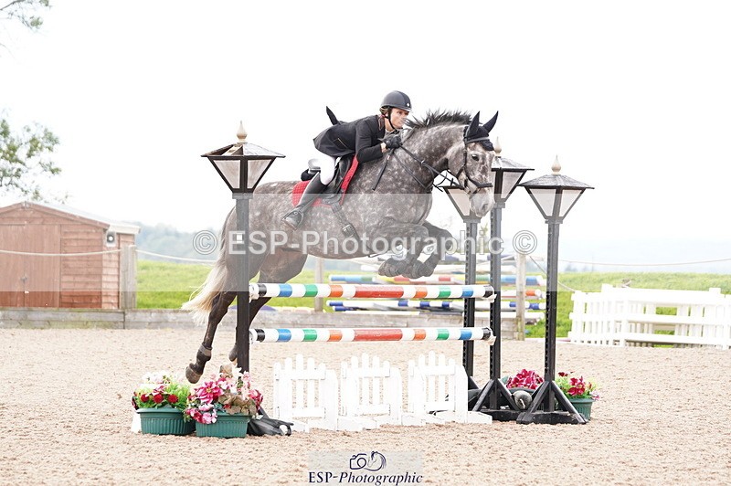 241004A-143850-00762 - Fri 04 Snr Fox & 1.20m Open