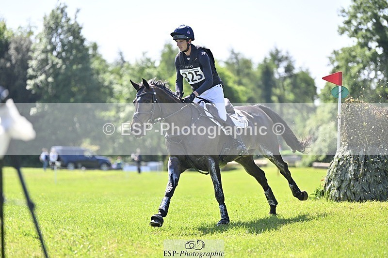 240525-110333-12413 - 325-MIDNIGHT_ENDEAVOUR-Tom_Jackson