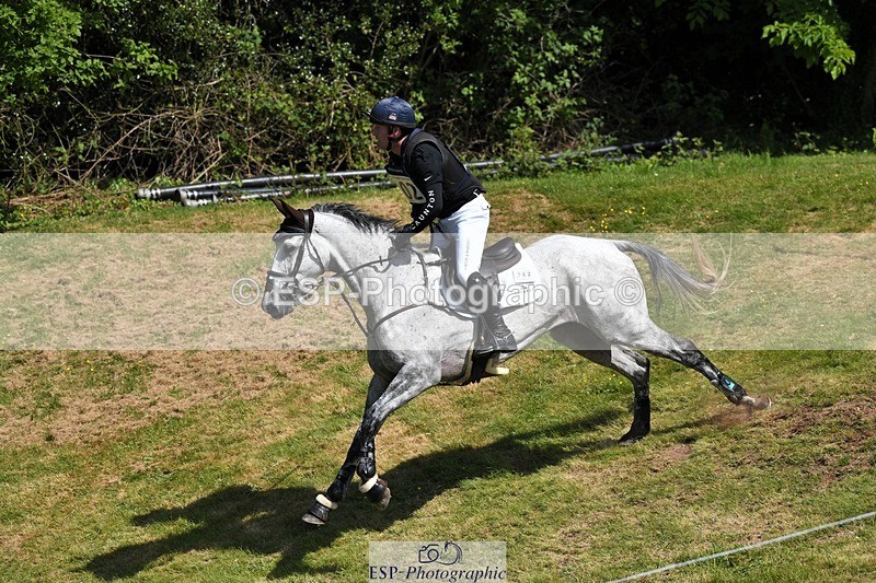 230527-110758-09290 - 302-EN_TARO_DES_VERNIER-Oliver_Townend-XC