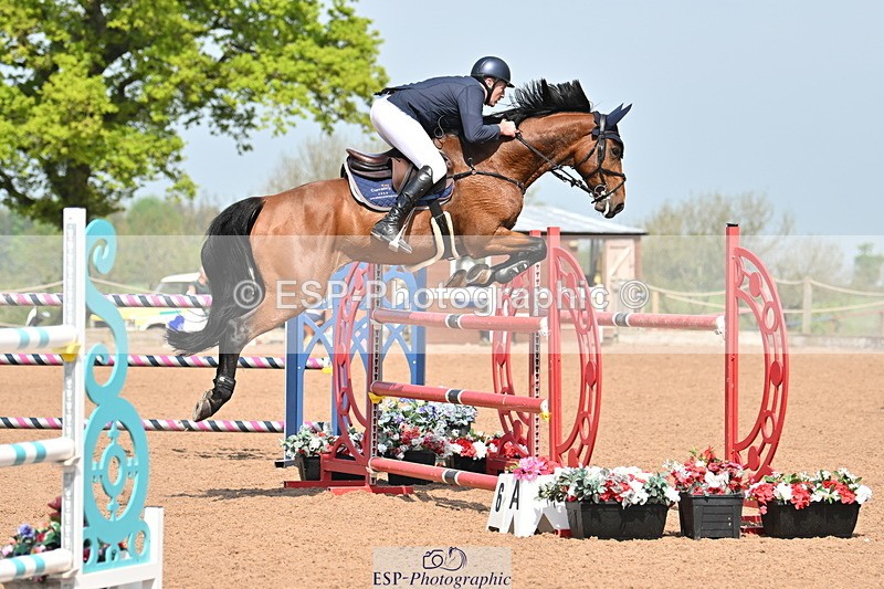 240512A-104916-17384 - Cls 48 National 1.30m Open