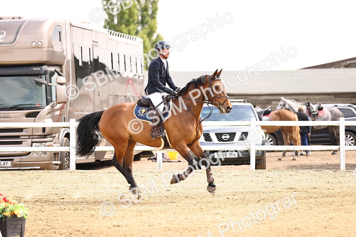 SBM_002284 - Class 11 - Senior newcomers - 1.10m