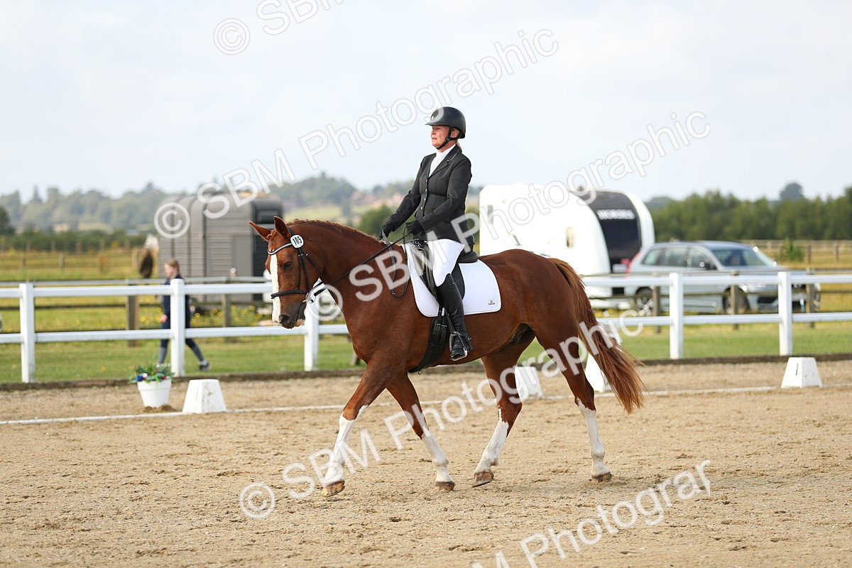 SBM_015599 - Class 13 - Novice 23 - 9.54-11.04
