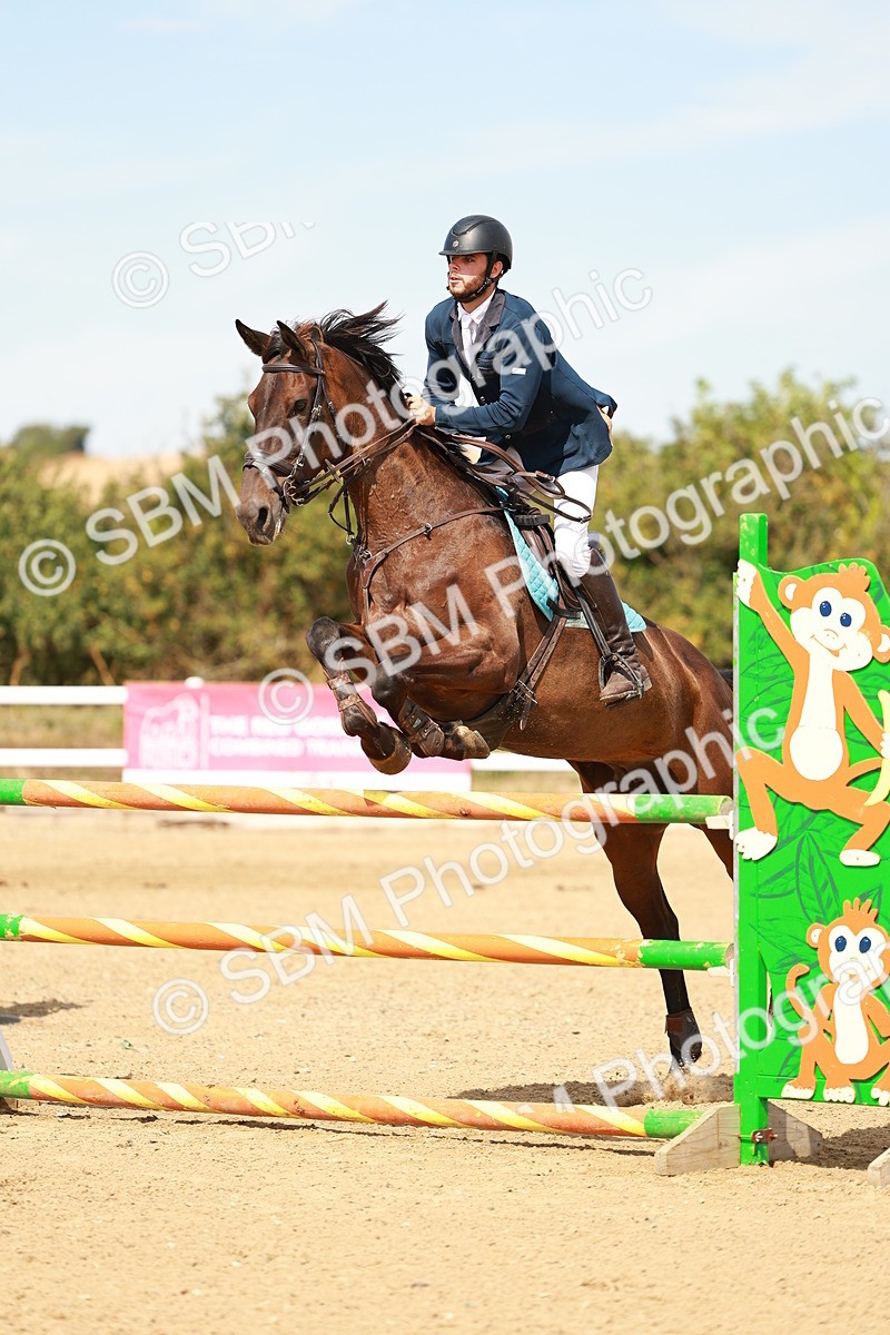 SBM_003869 - Class 15 - Senior 1.15m Open