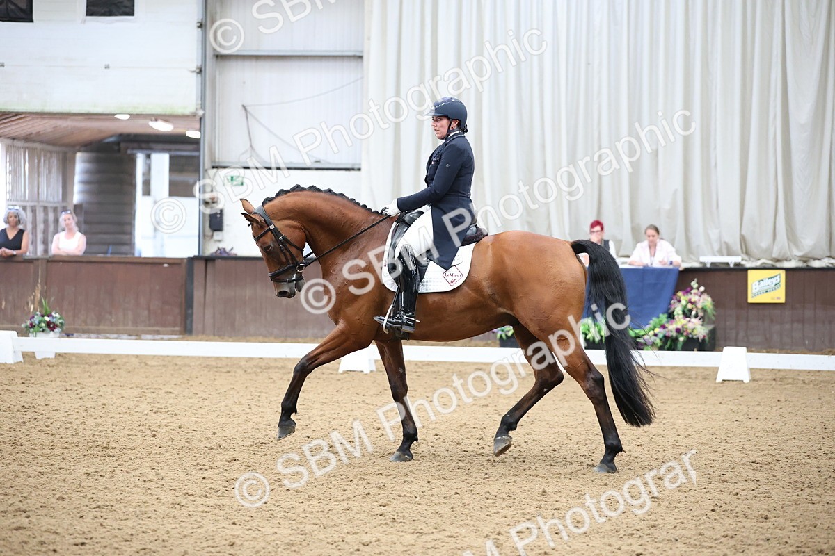 SBM_004437 - Class 9 - FEI Inter 1 Gold - 15.55-16.43
