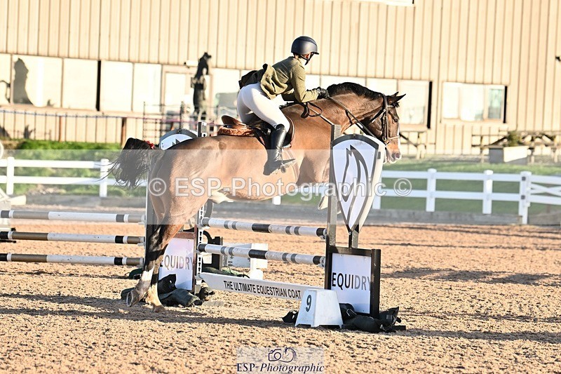 241208-093700-01523 - Cls 18 Bliss of London Novice Champ Q