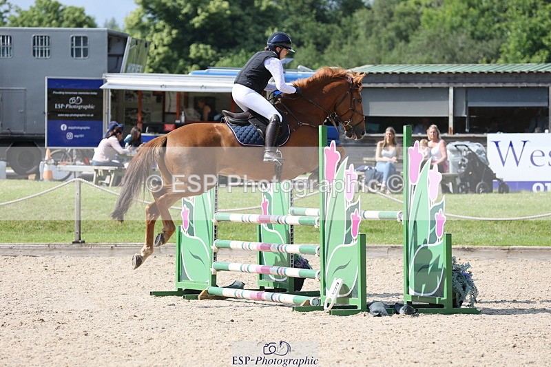 250614A-160733-08219 - Cls 30 1.05m Amateur Q and Open