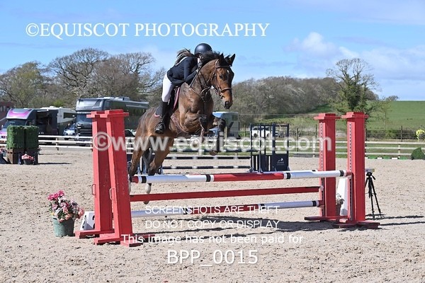 BPP_0015 - CLASS 19 SUN Senior British Novice/ 90cm Open