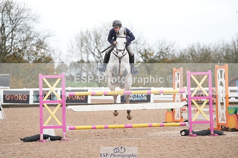 251107-131045-01088 - Cls 6 Foxhunter and 1.20m Open