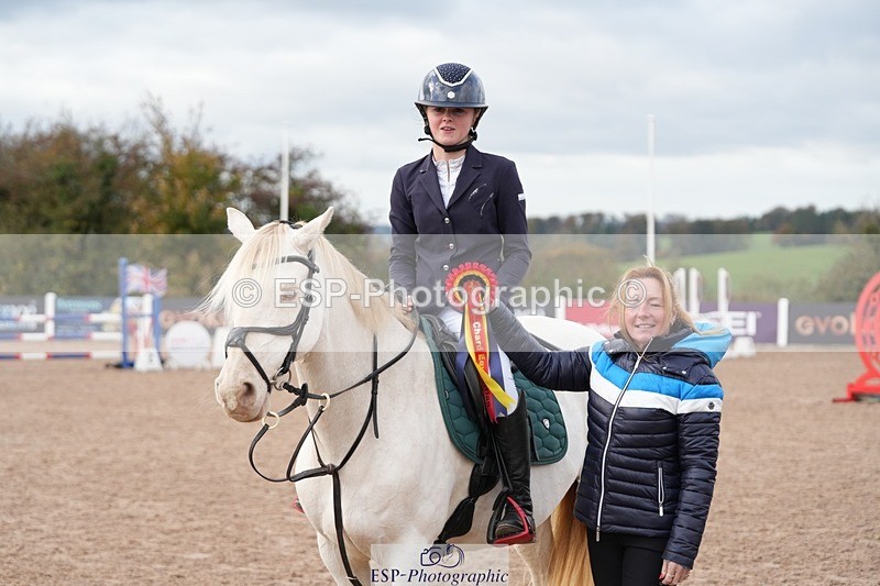 251026-123125-02411 - Cls 4 Pony Winter Novice + 80cm Open