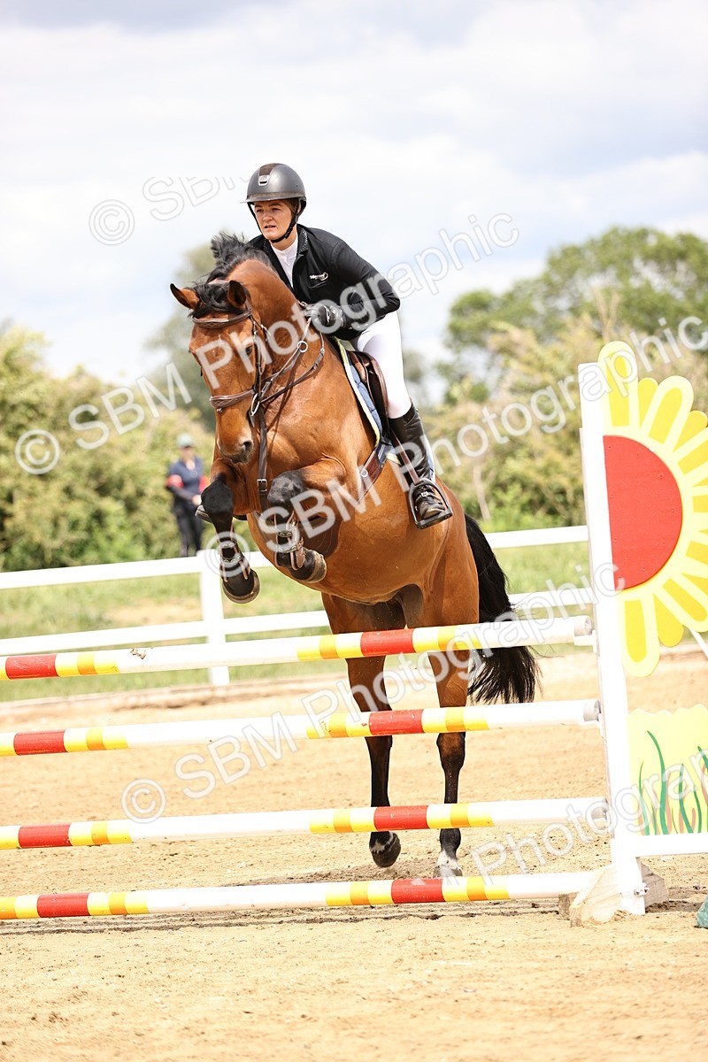 SBM_003234 - Class 11 - Senior Newcomers - 1.10m