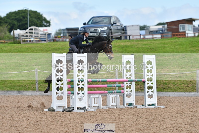 240609A-110814-04426 - Cls 17 Snr 1.05m Open