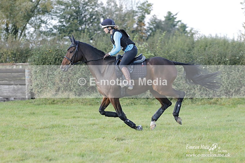  WWHT 171021 4069 - Open (1.00m)  17/10/21