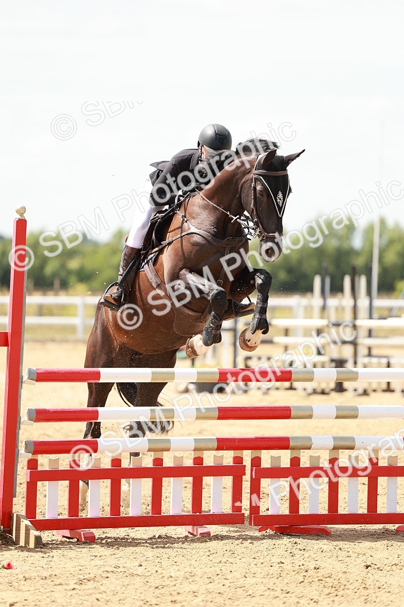 SBM_007609 - Class 3 - Senior Newcomers - 1.10m Open