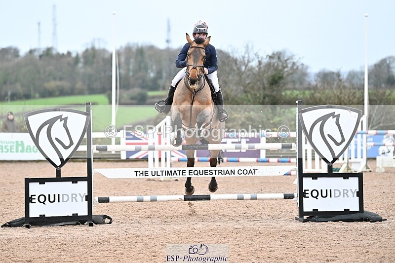 241206-141306-01065 - Cls 6 Foxhunter and 1.20m Open