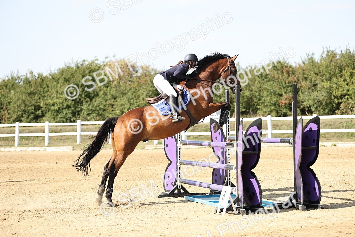 SBM_005242 - Class 6 = Senior Newcomers - 1.10m Open