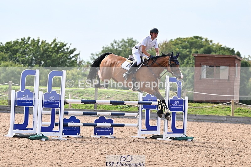 240828A-150349-01115 - Cls 4 Snr Newcomers and 1.10m Open