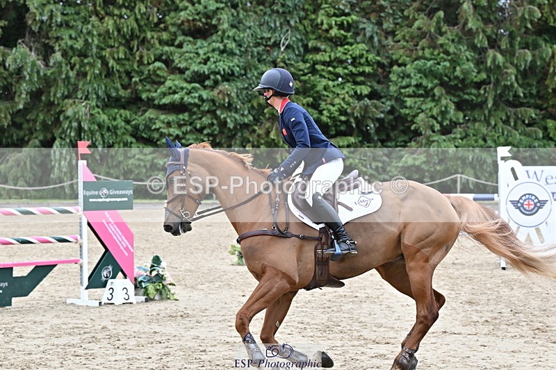 250524A-130217-11144 - D-412-Yasmin.Ingham-GOLIATH.DU.LOIR