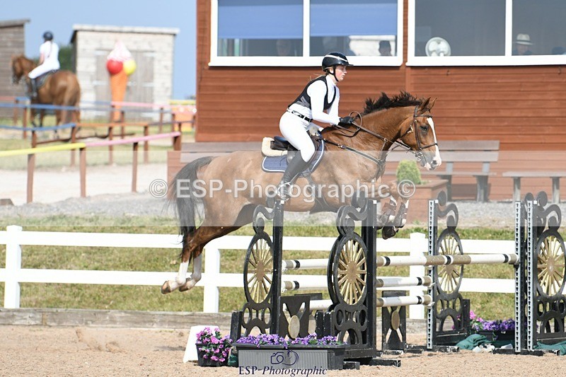 250725-163056-03937 - Cls 10 1.05m Amateur Quali