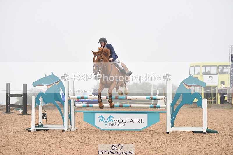 230916A-170416-05747 - Cls 19 Snr 1.10m Derby