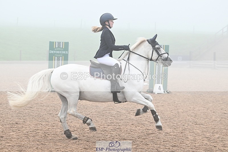 240907A-092945-00128 - Cls 1 Pony Intro 70cm