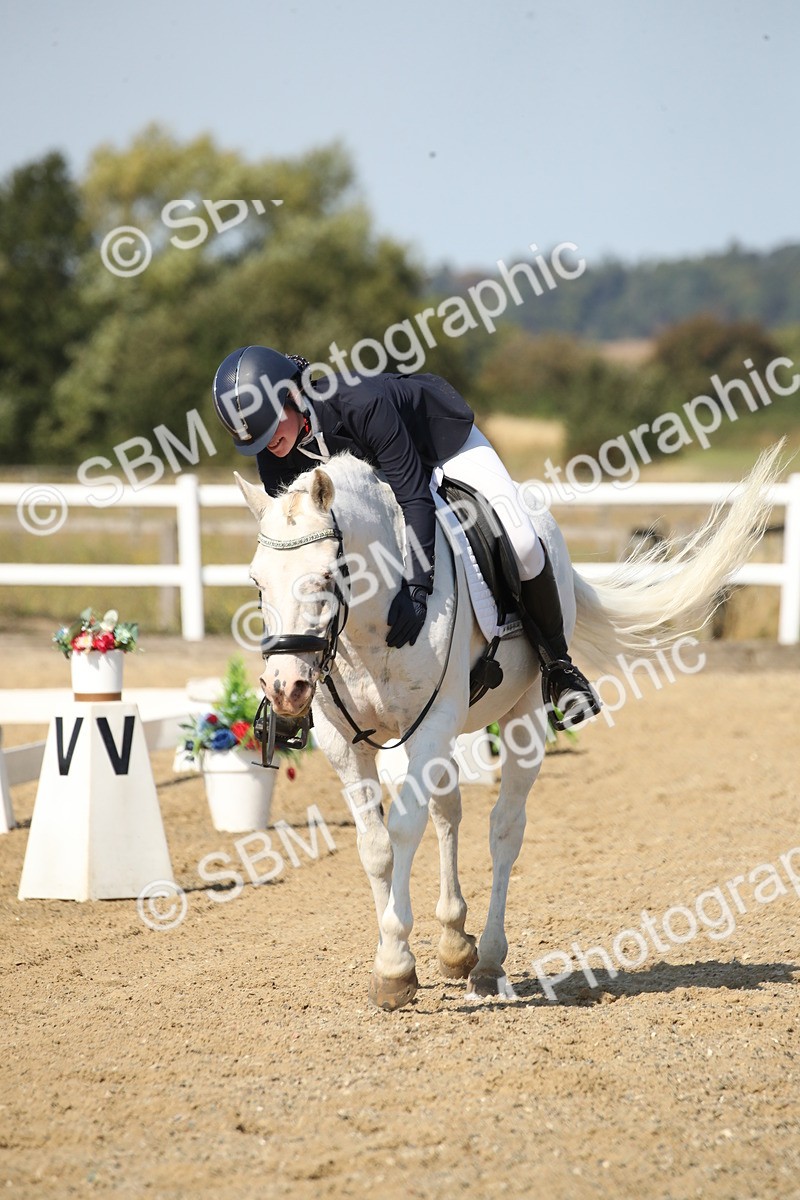 SBM_004236 - Class 11 - Novice 5 - 10.24-11.20
