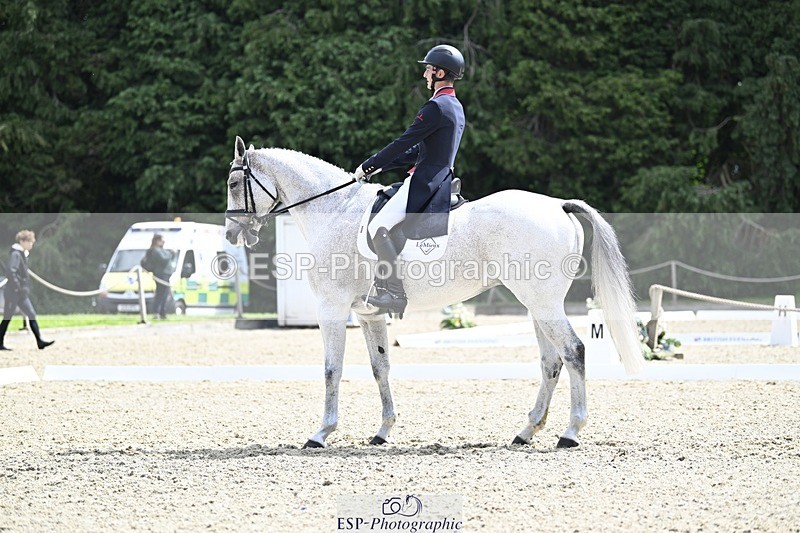 000101-193637-04003 - 421-ASK_FOR_MANCHIER-Tom_Jackson