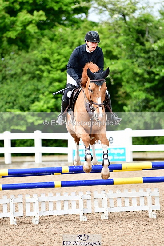 240524A-100618-02407 - Cls 21 British Novice and 90cm Open