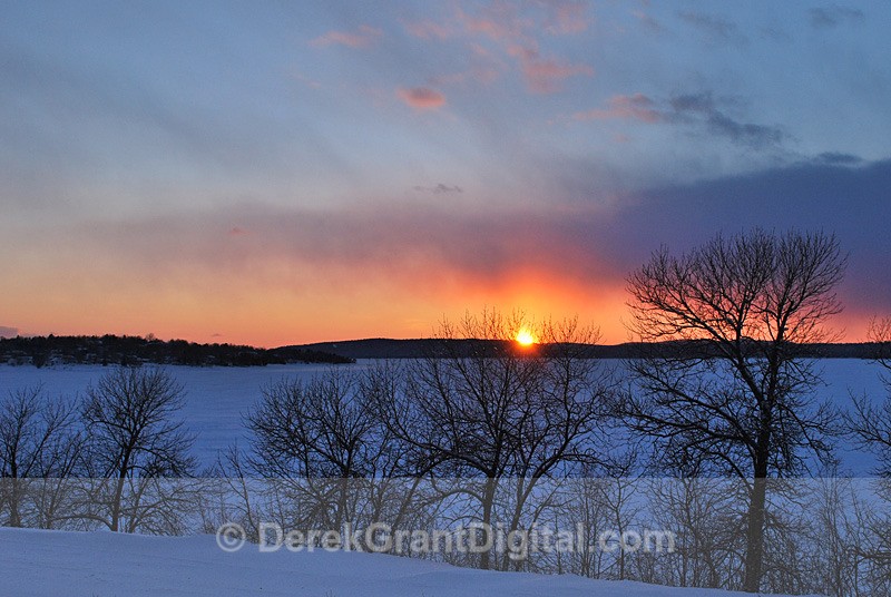 Silhouetted Sunset - Sunset/Moonrise