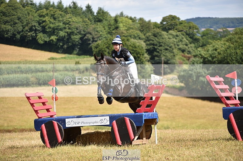 250802A-130614-04470 - A-034-Annastasia.Cross-KENNDALE