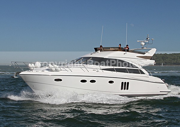 100523 AMARLI IMG_4952 - Flybridge Cruisers