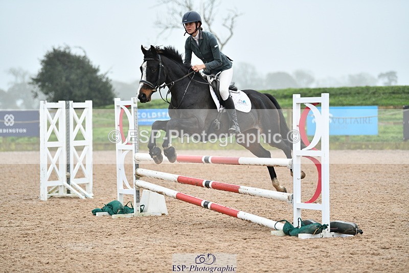241102A-110859-04204 - SAT Cls 9 British Novice and 90cm Open
